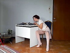 Upskirt Depraved secretary. Vintage SeXretary. No panties office milf. Nude office.