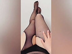 My sexy little legs want to feel the touch of your strong hands - Luxury Orgasm
